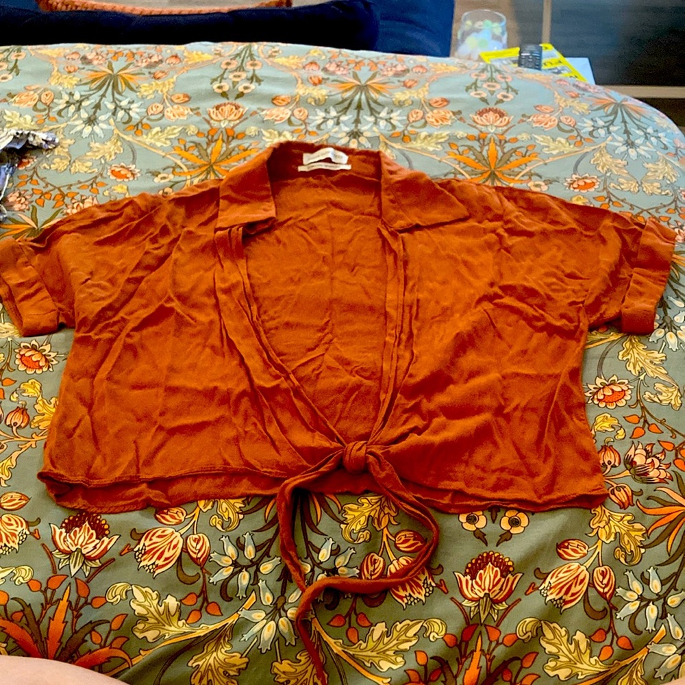Front ties crop top